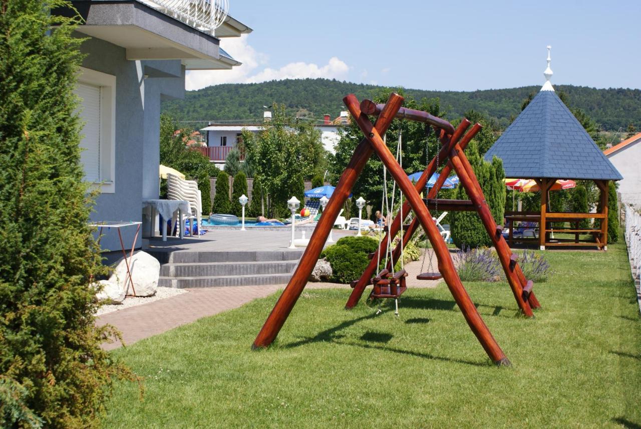 Kek Vendeghaz Family Resort Денешдиаш Экстерьер фото