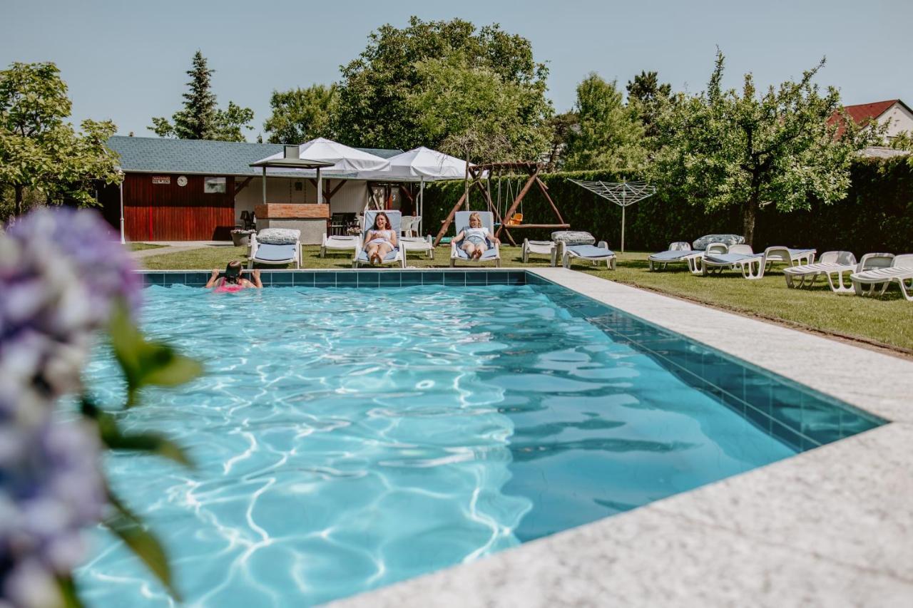 Kek Vendeghaz Family Resort Денешдиаш Экстерьер фото
